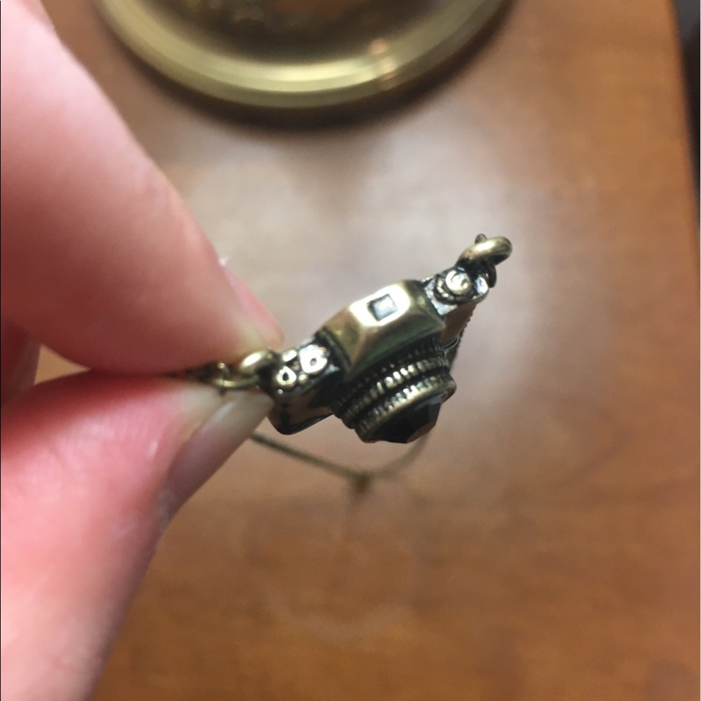 ✨FLASH SALE ✨ Modcloth Camera Necklace - Picture 3 of 3